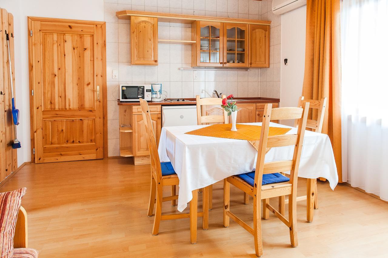 ALina Apartmanház Heviz Exterior foto